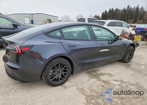 2024 Tesla Model 3 z USA, uszkodzony, nr VIN 5YJ3E1EA9RF746614